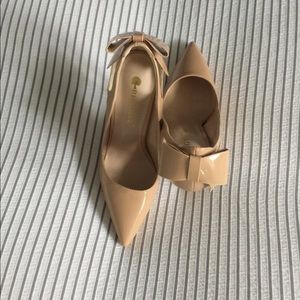 Beautiful Tan Pumps sz 6